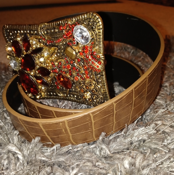 Chico's embellished buckle belt - Picture 3 of 8